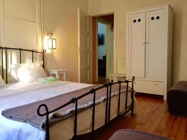 Гостевой дом Interhost Guest rooms and apartments София-8